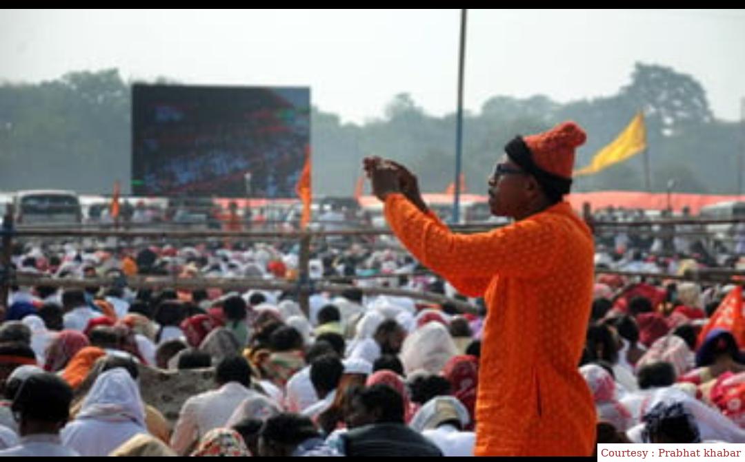 पश्चिम बंगाल में एक साथ 1 लाख लोगों ने किया गीता पाठ