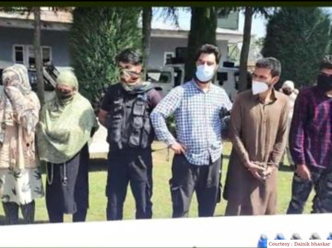 जम्मू-कश्मीर में 1 आतंकी और पांच सहयोगी गिरफ्तार