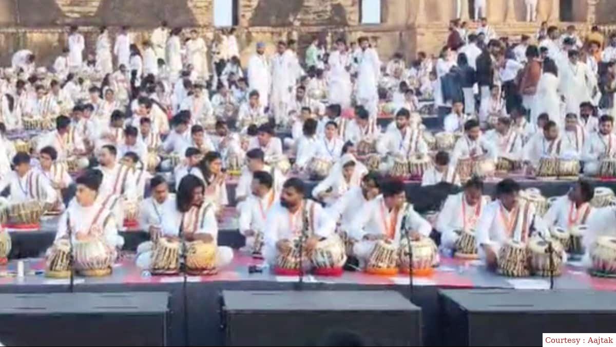 1500 tabla players in Gwalior played tabla together, recorded a guinness record
