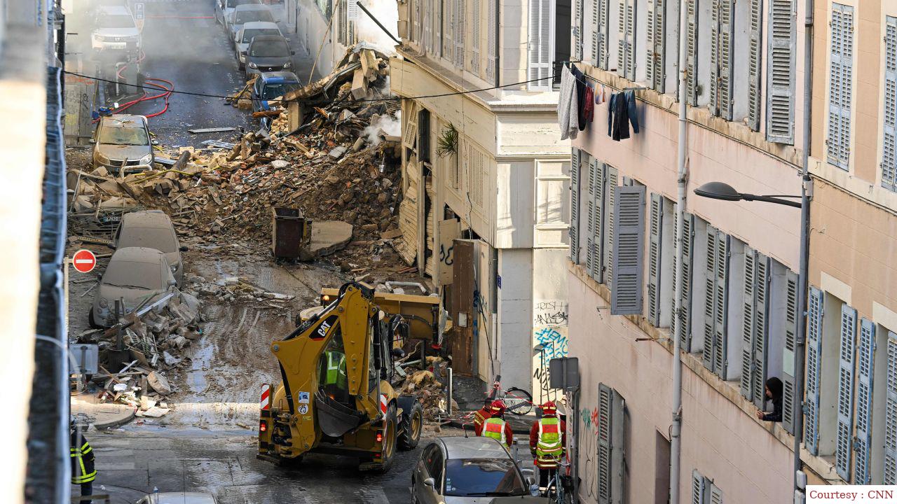 4 people died due to building collapse.