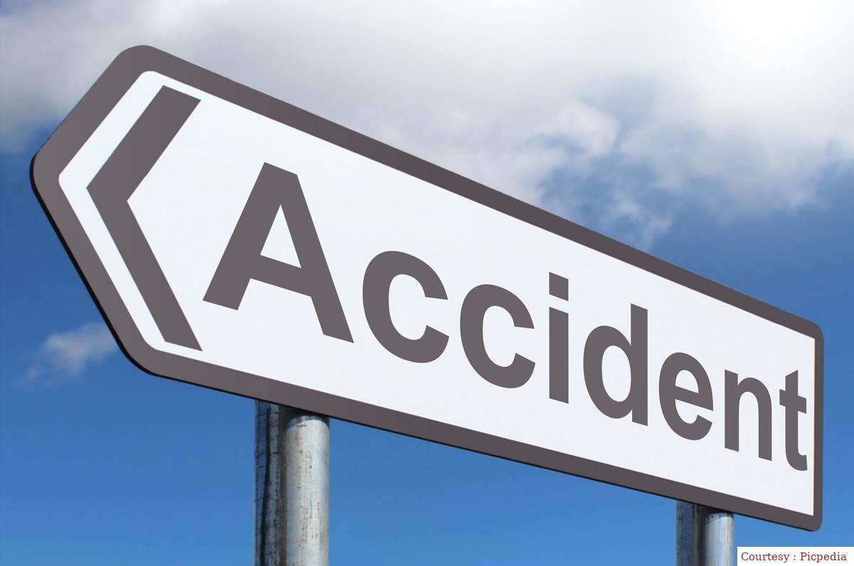 6 people died due to truck and pickup collision.