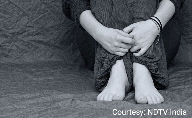 The father tried to rape a minor.