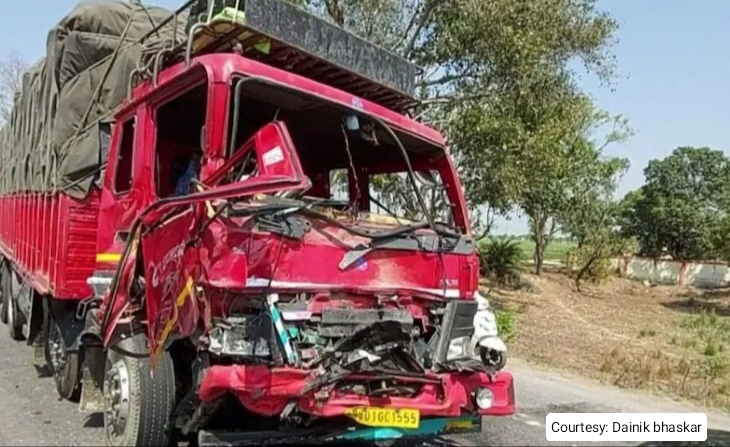 The truck crushed 5 people going to see Dussehra, all died.