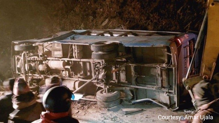 Bus returning from party overturned, 17 people died.