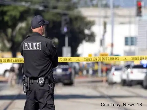 Firing in Uta state of America, 8 people killed.
