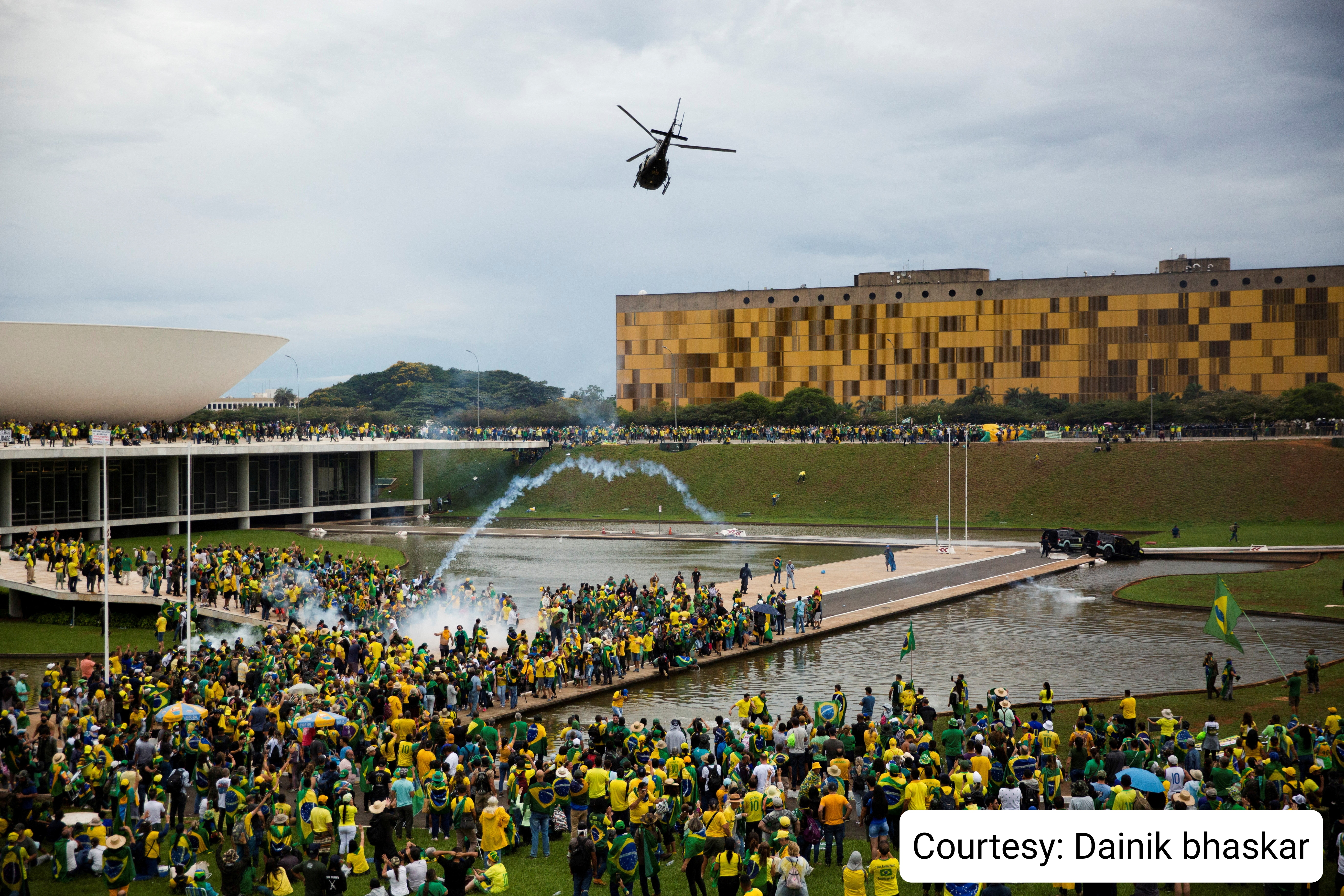 People entered the Supreme Court, Parliament House in Brazil.