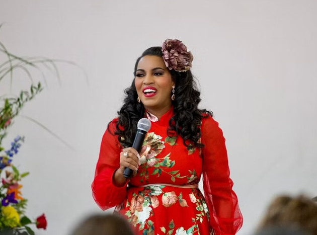 Us singer Mary Millben will play "jana gana mana" and "om jai jagadish"