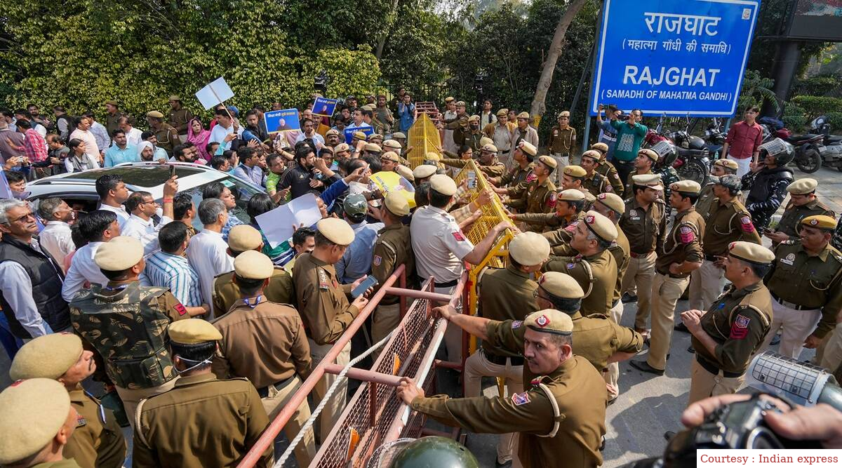 AAP stages protests at BJP office after Manish Sisodia arrest