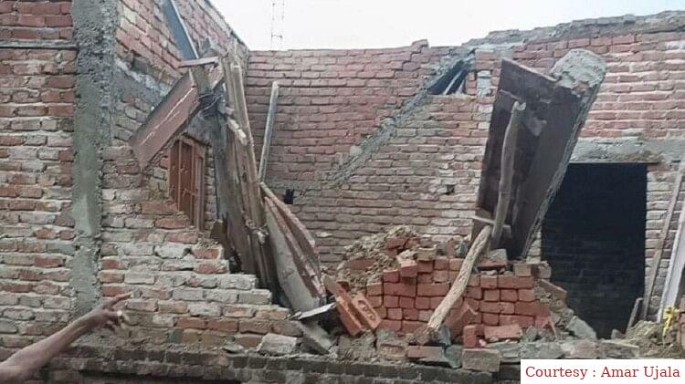 निर्माणाधीन मकान में हादसा : मलबे में दबकर मजदूर सहित दो घायल।
