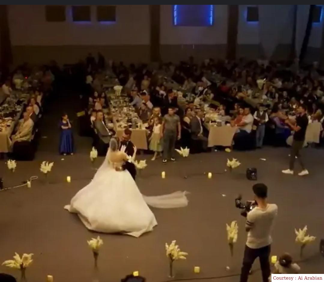 Accident occurred on the wedding pavilion, more than 100 people died.