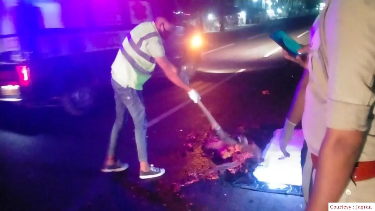 Accident on Delhi Lucknow National Highway-9