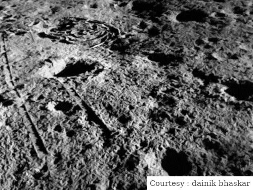 कंट्रोल्ड फ्लाइट के बाद चंद्रयान के विक्रम लैंडर ने दोबारा लैंडिंग की।