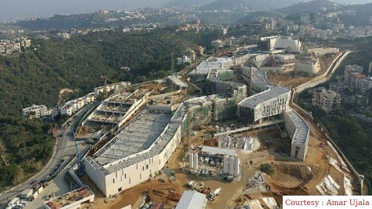 America arose on its embassy building.