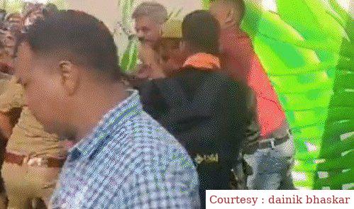 At Gorakhpur University, ABVP workers ran and beat the Vice Chancellor.