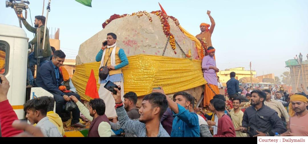 समर्पण से सार्थक होती अयोध्या।
