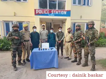 15 अगस्त से पहले कश्मीर में आतंकी साजिश, गोला-बारूद के साथ आतंकी गिरफ्तार।