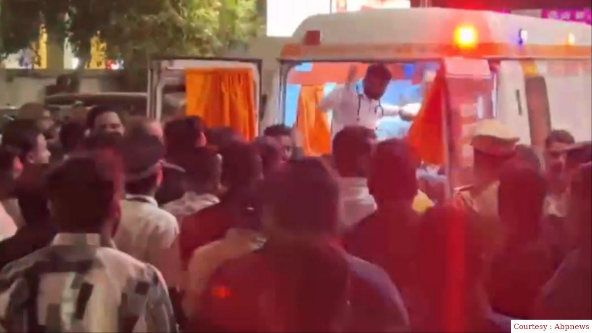 बीजेपी विधायक ने शिवसेना नेता पर गोली चलाई।