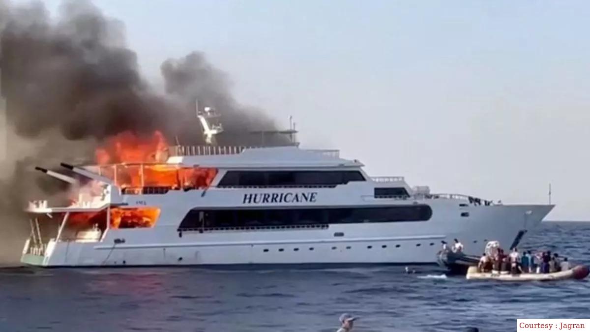 Boat fire in Egypts Red Sea