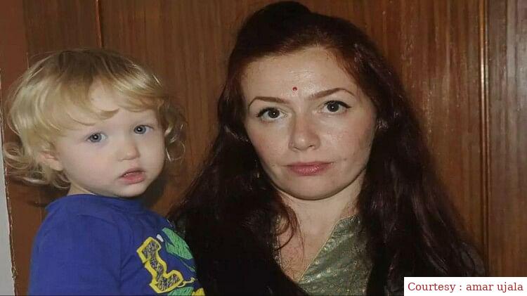 Bombay High Court at the Center by bringing nationality between mother and baby.