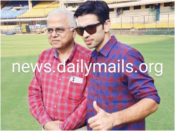 Former cricketers father has been trapped for making fake credit cards