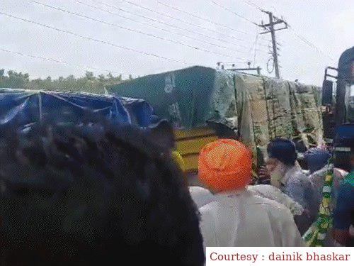 पुलिस-किसानों के बीच झड़प, ट्रैक्टर के नीचे कुचलकर एक किसान की मौत, पुलिस घायल।