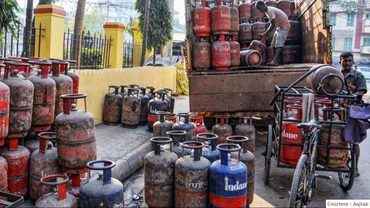 Commercial LPG cylinder price reduced by Rs 39