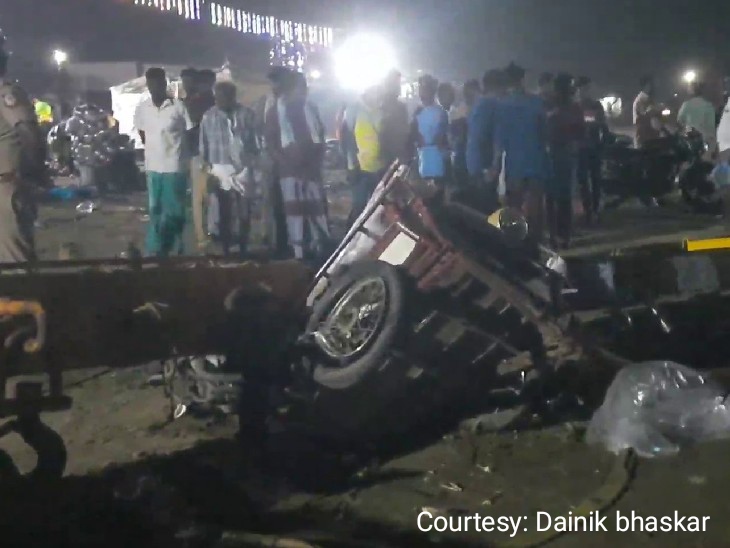 Crane fell in the temple, 4 people killed and 9 injured.