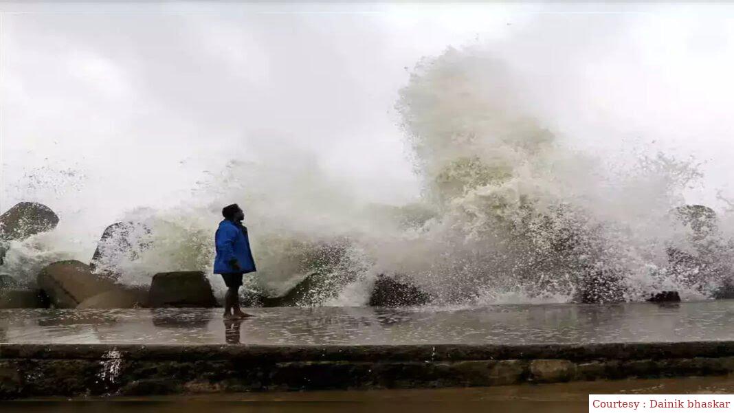 Cyclone moving towards Gujarat coast in Arabian Sea
