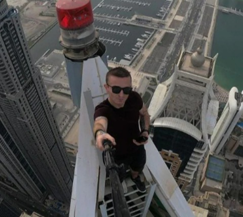 Daredevil that has been known as Skyscraper climbed and died