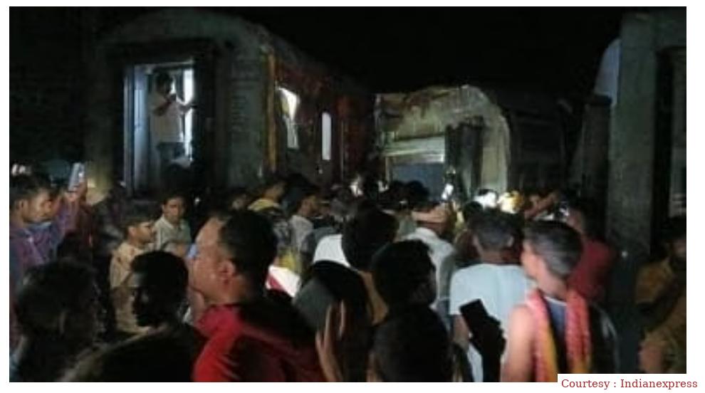 Derael North East Express in Bihar, 4 people died