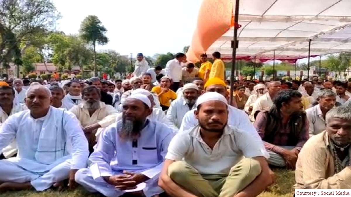 सांप्रदायिक सद्भावना का प्रदर्शन: हिन्दुओं का रोजा और मुस्लिमों की नवरात्रि।