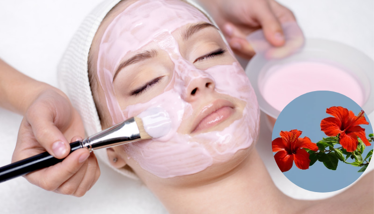 गुड़हल के फूल से इस तरह करें फेशियल