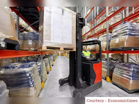 East West Holdings shares fast in 10%