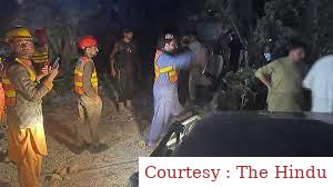 Explosions in Pakistan killed 17 at a Swat Valley counter-terror office