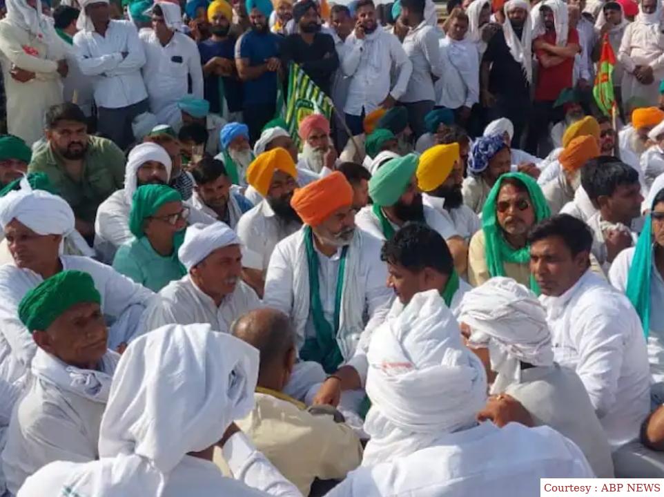 सूरजमुखी एमएसपी को लेकर किसानों ने हाईवे किया जाम।