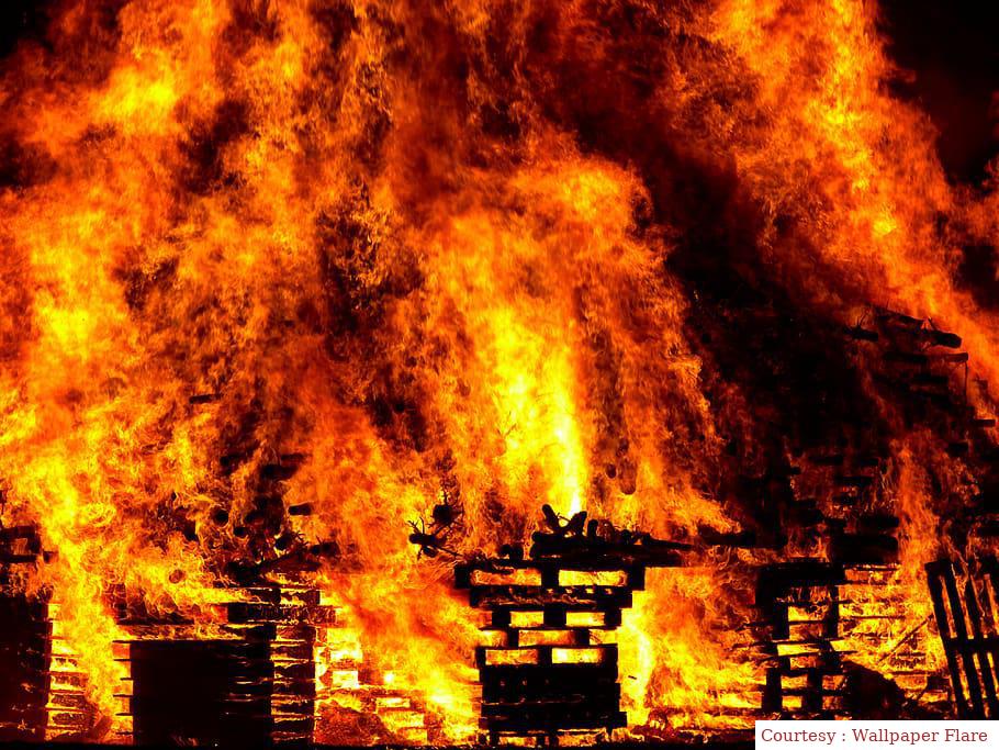 Fire in liquor shop.