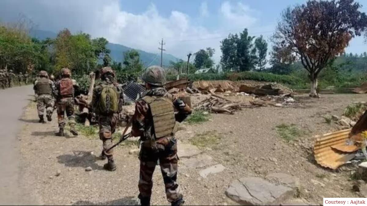 मणिपुर के थौबल में पुलिस हेडक्वार्टर पर फायरिंग