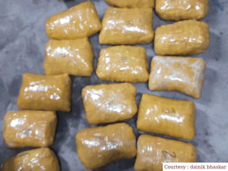 BSF और पाक तस्करों के बीच फायरिंग, एक घायल, 30 किलो हेरोइन बरामद।