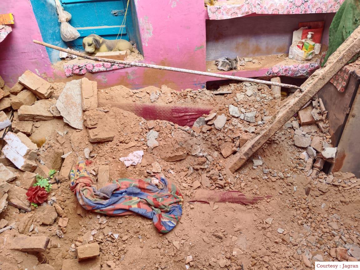 Five people of the same family died due to roof falling in Lucknow