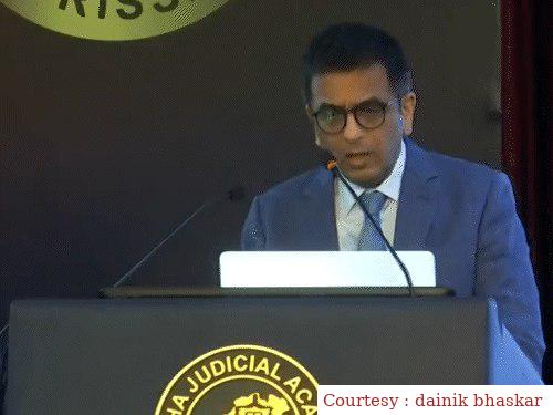 अब से महिलाओं के खिलाफ आपत्तिजनक शब्द अदालतों में इस्तेमाल नहीं होंगे।