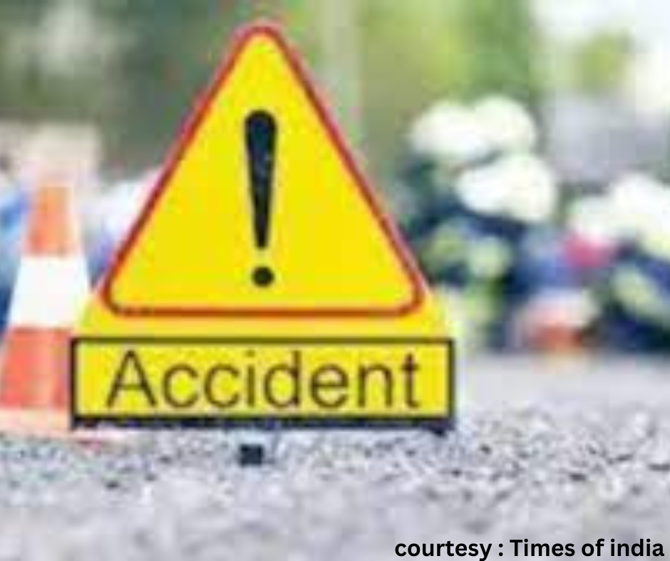 High speed car entered the truck from behind, two youths died on the spot.