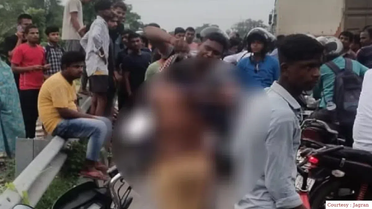 High voltage drama between husband and wife on Hajipur-Muzaffarpur National Highway