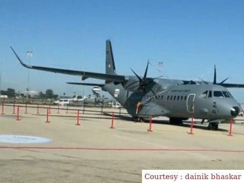 वडोदरा पहुंचा IAF का पहला C-295 ट्रांसपोर्ट एयरक्राफ्ट, स्पेन में रिसीव किया था वायुसेना प्रमुख ने।