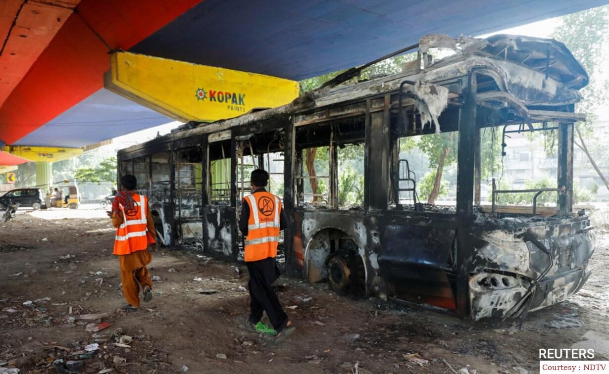 Imran Khan's Party called for Islamabad by gathering amid protests over arrest