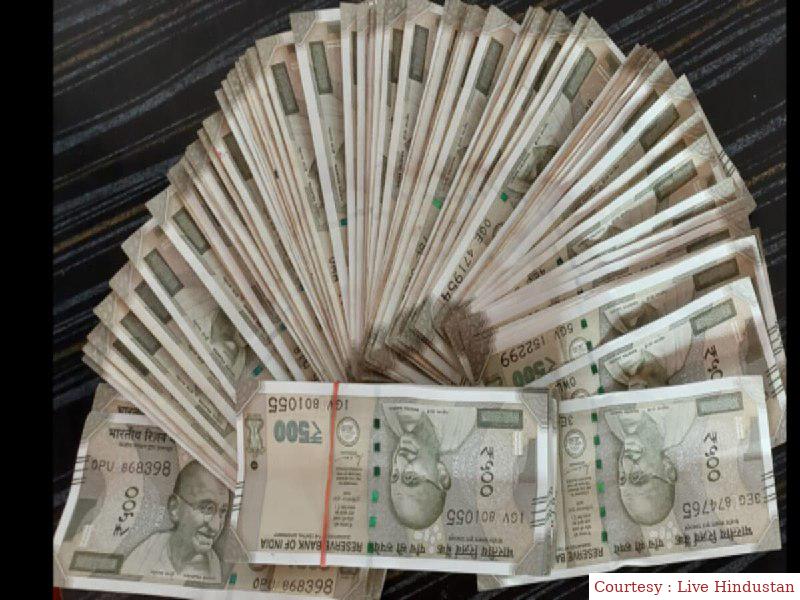 In the declining market, MMTC shares reached 10 per cent upper circuit.