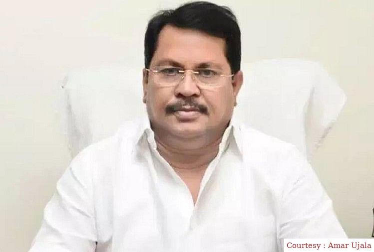 पेपर लीक मामले में कांग्रेस नेता ने केंद्र सरकार पर उठाए सवाल।