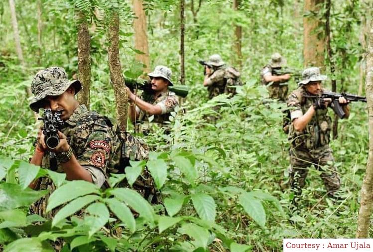 पदोन्नति के लिए जूझ रहे भारतीय जवान।