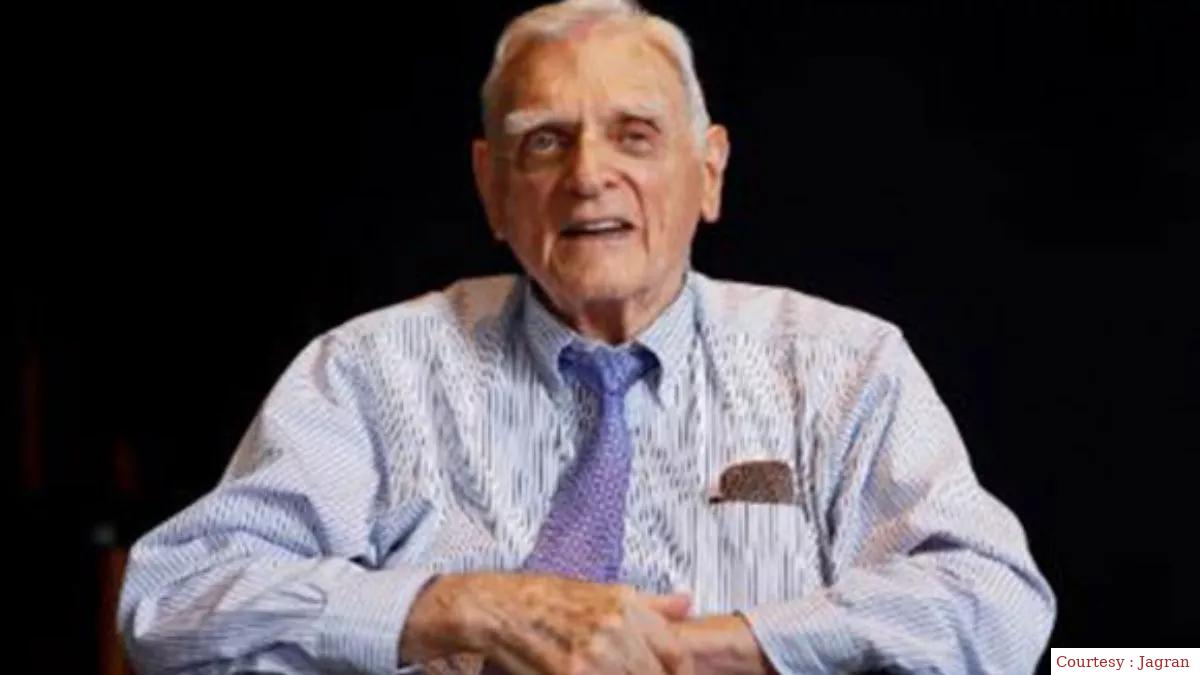 John Goodenf, the creator of lithium-ion battery, dies