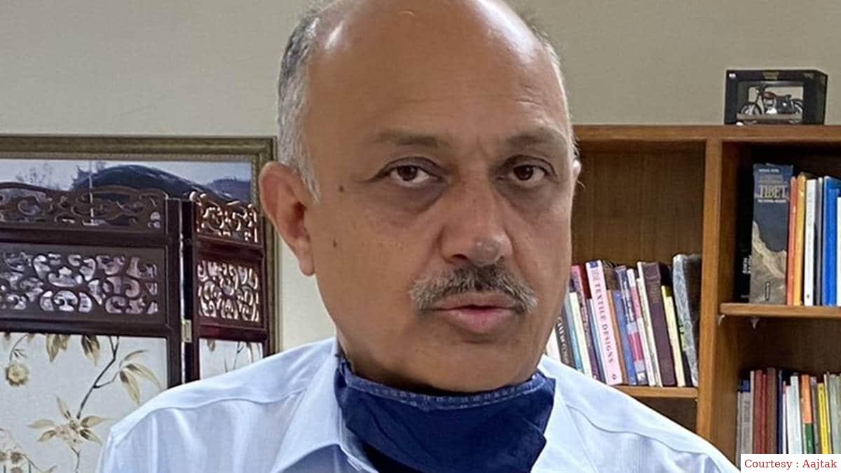 केजरीवाल के मुख्य सचिव पर भ्रष्टाचार का आरोप।