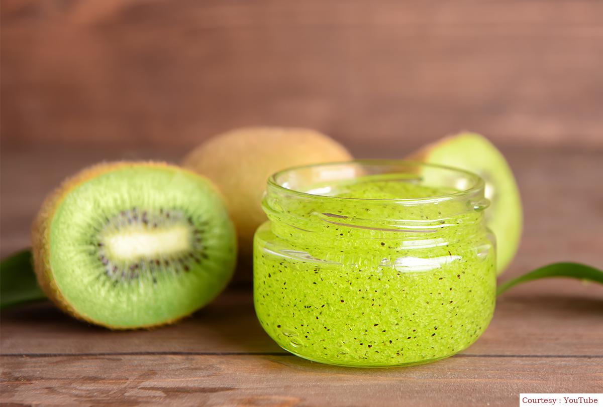 Kiwi face pack for oily skin